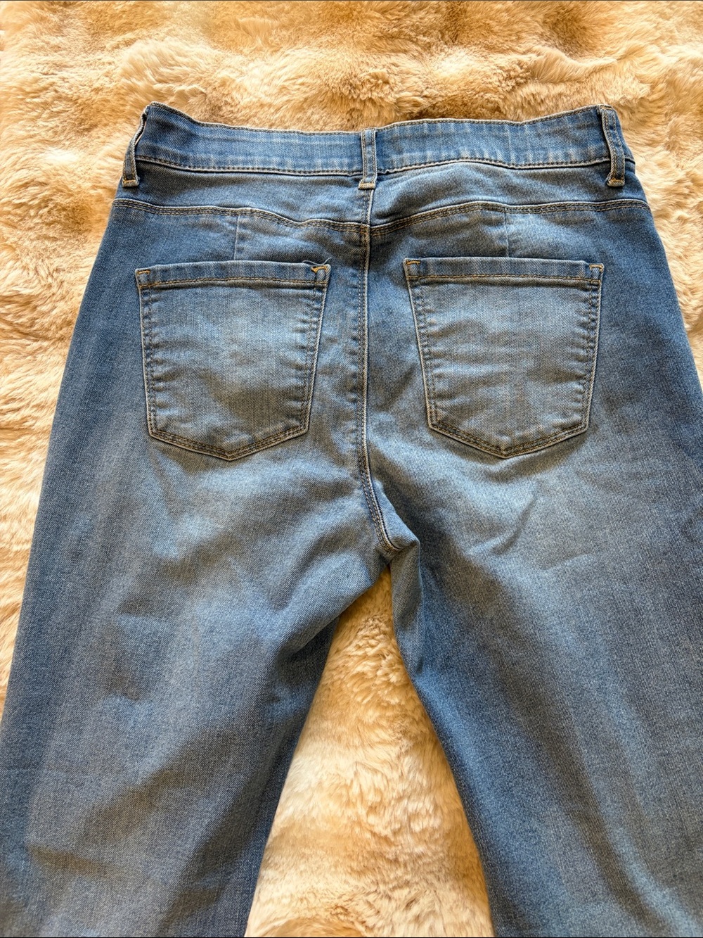 White House Black Market Slim Boot Jeans size 4 short hidden elastic waistband - Picture 8 of 8